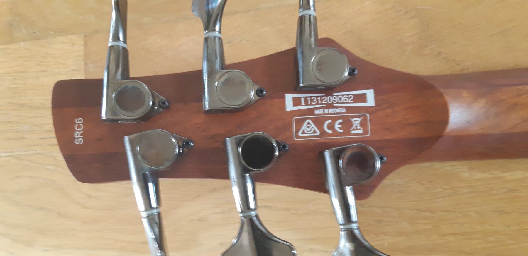 Ibanez Strumenti musicali: Ibanez src 6 Gitarrenbass – Usato da Luzern venduto da pirovino73 4