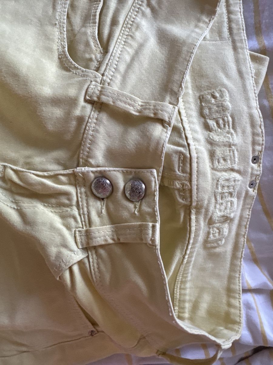 Jeans: Gelbe Jeans von Ruby tuesday, Grösse 32 – Usato da Gersau venduto da Second-Hand-Shop 2