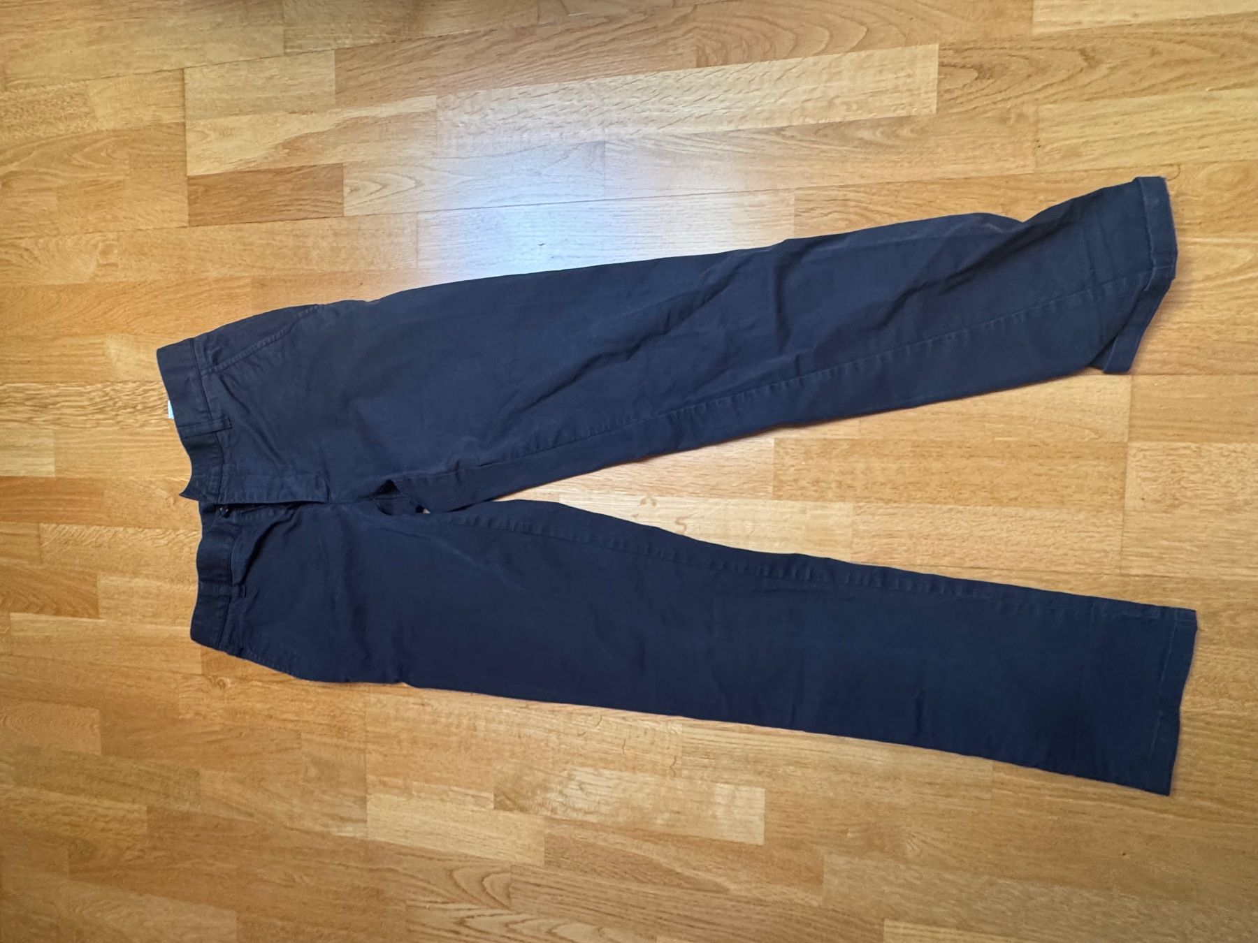 Pantalons: Pantalon Versace noir Palazzo – D'occasion à Biel/Bienne par sou_t9dm