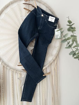 H&M Skinny Jeans, dunkelblau Gr. 140 *NEU mit Etikett 