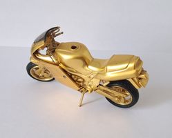 Feuerzeug. Motorrad / Töff