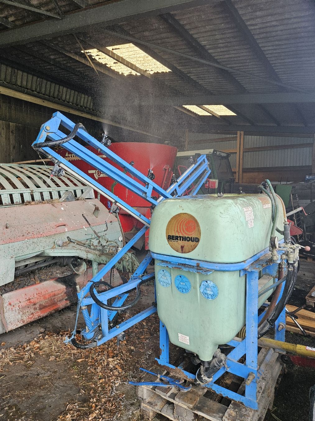 Tutte le macchine: Feldspritze – Usato da Oberriet SG venduto da Deutz5120 3