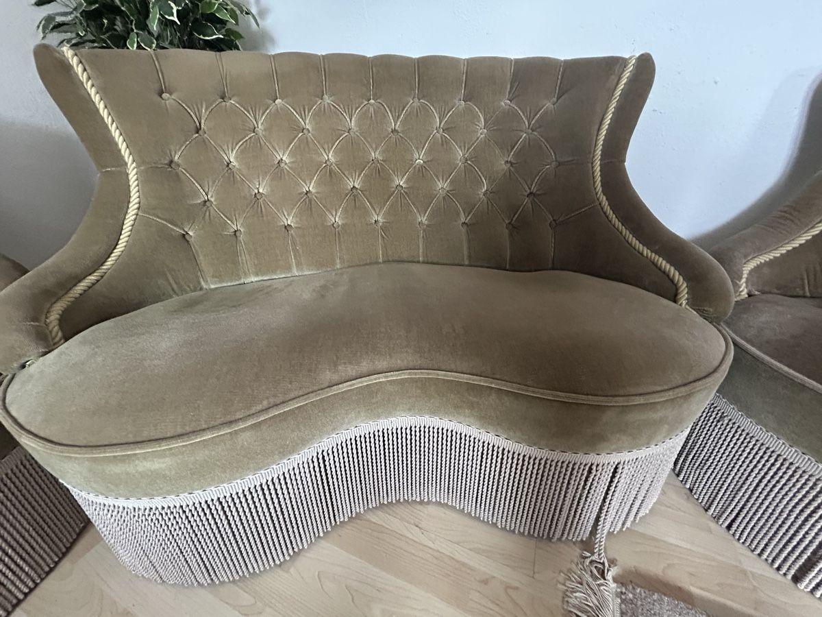 Divani: Antike Polstergarnitur – Usato da Belp venduto da Downunder6 1