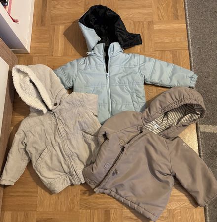 Vêtements bébé taille 74 (62 habits)