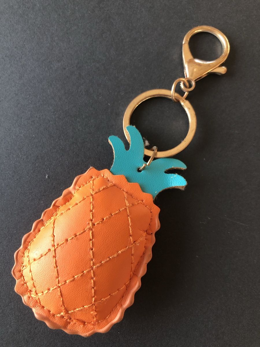 Schlüsselanhänger & - bänder: Ananas Schlüsselanhänger – Gebraucht aus Nürensdorf von ali_qyh6