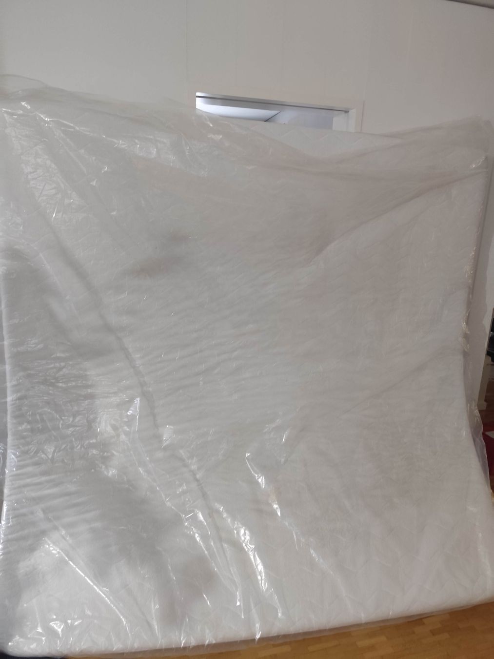 Matratzen: Matratze 200 X 200 – Gebraucht aus Oberaegeri von frappe5 1