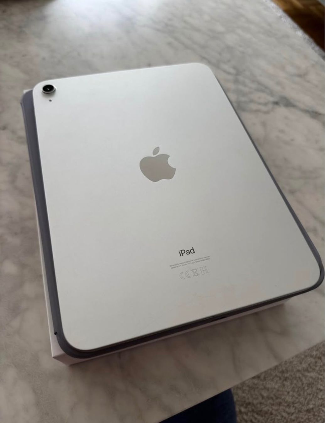 Apple Tablet PC: Apple iPad 2022 + Apple Pencil – Usato da Zürich venduto da Nunez93 1