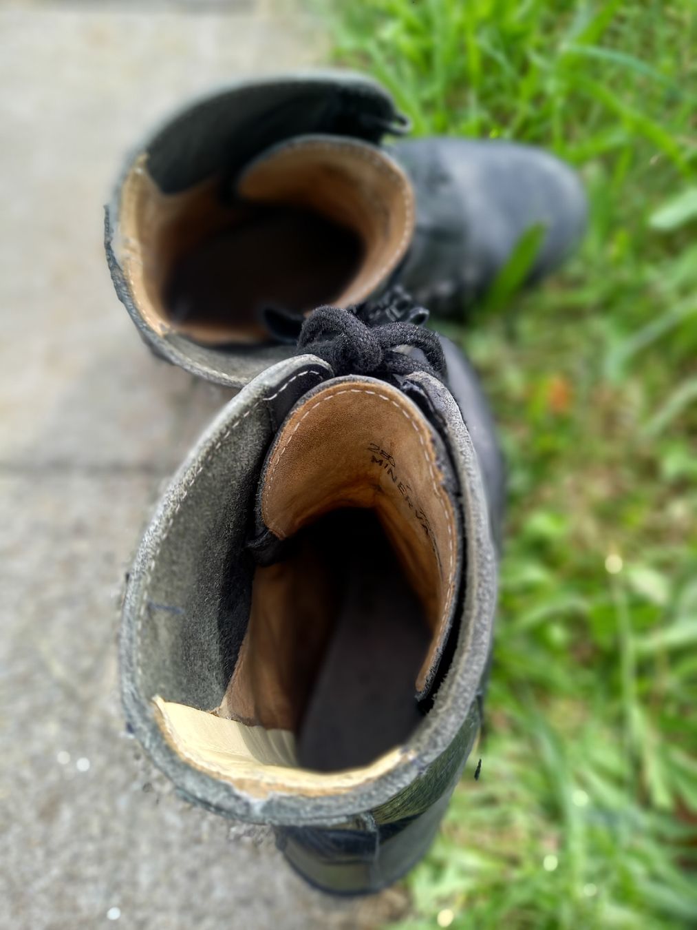 Minerva Scarpe da uomo: Kampfstiefel Minerva 280/7 gebraucht – Usato da Galgenen venduto da Allerlei8854 5