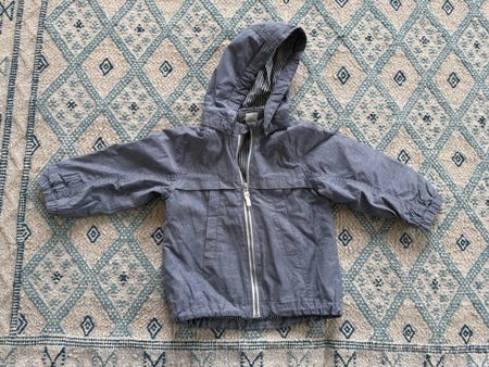 Leichte Jacke von H & M für den Übergang in Grösse 86