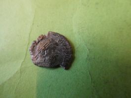 uralte Bronzemünze    16 mm     1.72 g