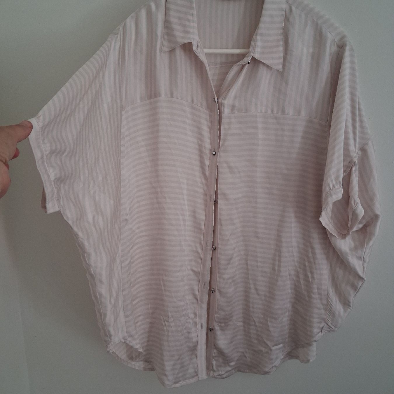 Steffen Schraut Chemisiers: Steffen Schraut silk blouse striped size M oversize – Neuf (Voir description) à Wil SG par tre_g2l7 3