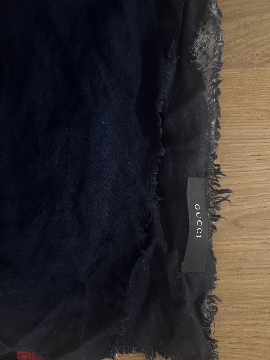 Gucci Foulard & Sciarpe: Gucci Schal – Usato da Ebikon venduto da her_82yr 1