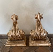 Elegante Buchstützen / Zierelemente – 32 cm – Goldoptik
