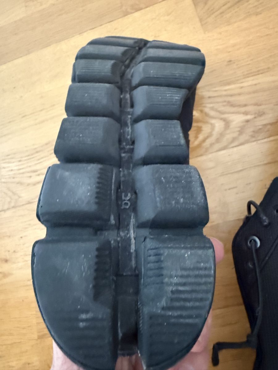 On Scarpe da uomo: On Running Cloud 5 Black EUR 42 used condition – Usato da Zürich venduto da kuengka 2
