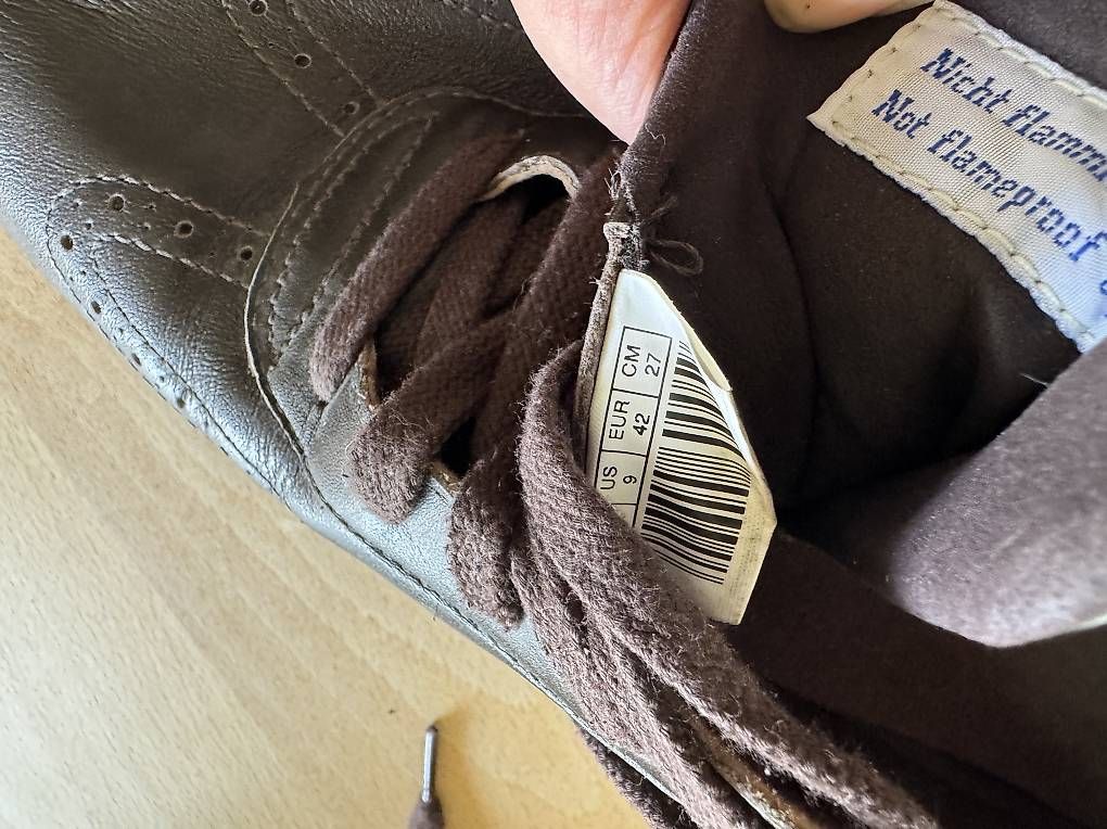 Damenschuhe: Freizeitschuhe – Gebraucht aus Würenlingen von der-Rabe