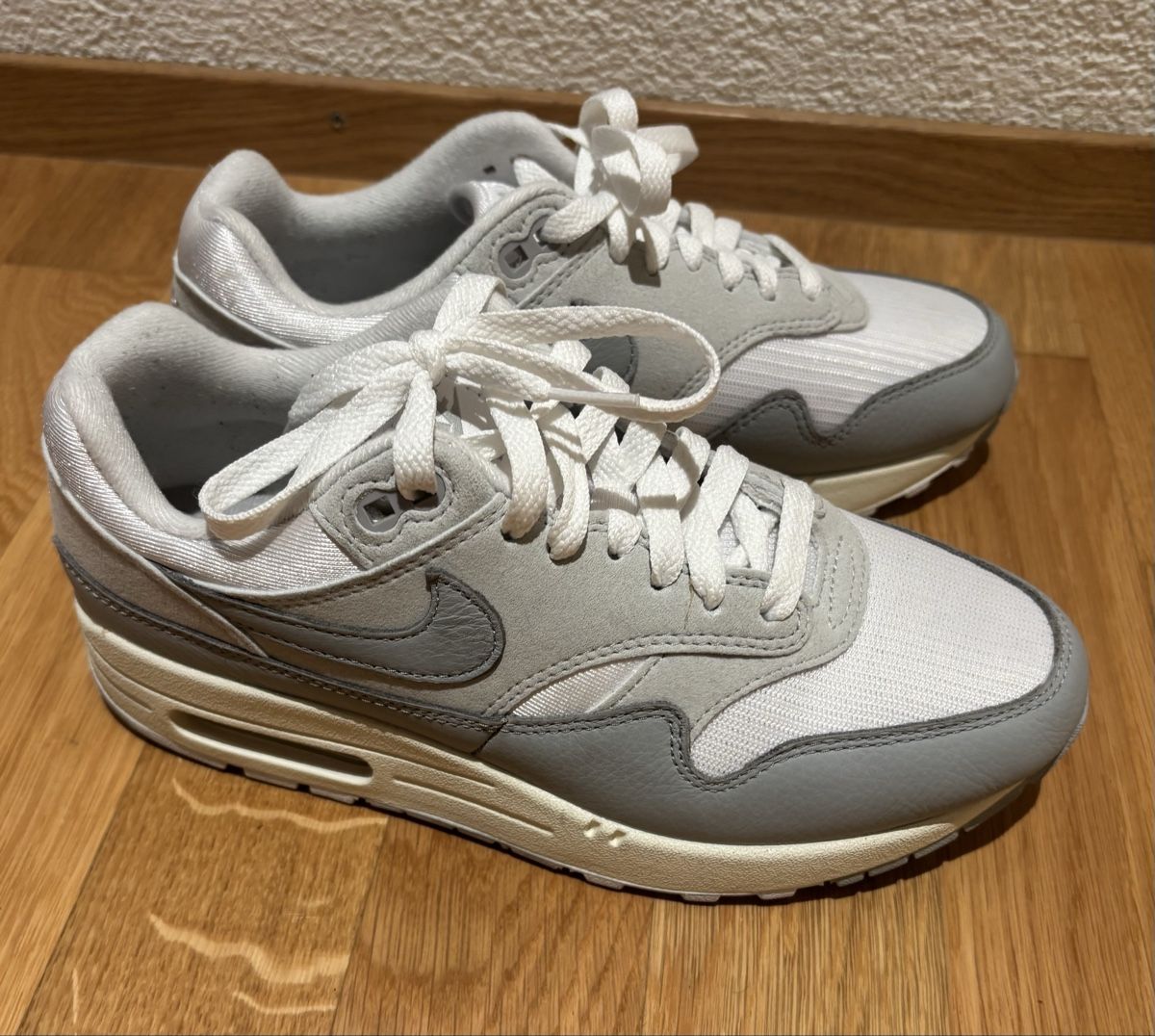 Nike Scarpe da uomo: Nike Air Max Sneaker grau Grösse 38.5 – Usato da Bern venduto da MauiB 1