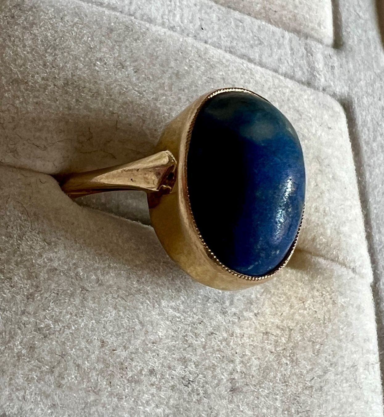 Ringe: Gold-Ring 9K mit blauem Stein – Gebraucht aus Chur von Penting1935 1