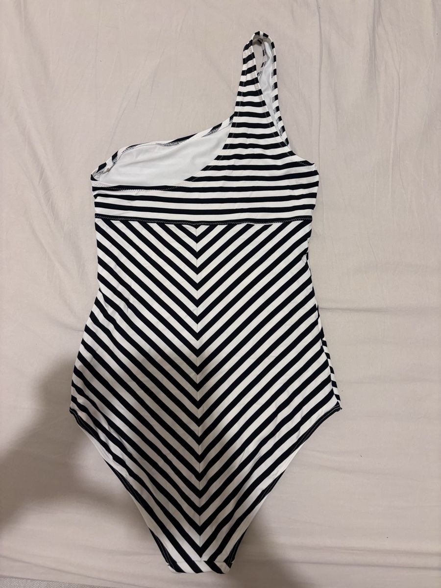 H&M Costumi da bagno & Bikini: Costume intero a righe bianco e nero elegante monospalla – Nuovo (secondo la descrizione) da Zürich venduto da mat_58mf 1