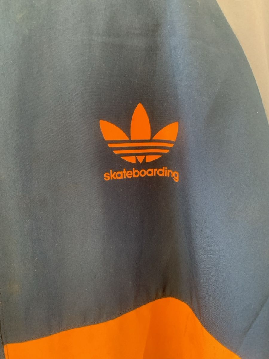 Adidas Jacken: Adidas Skateboard Übergangsjacke Gr. M – Gebraucht aus Grosshöchstetten von juri_pf 2