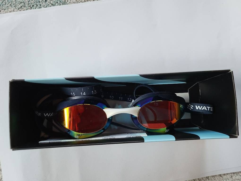 Occhiali & Lenti: Schwimmbrille Neu – Usato da Thun venduto da t_h_cl6d