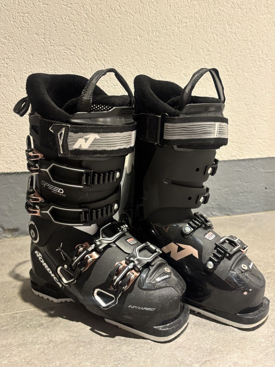 Nordica Scarpe da uomo: Chaussures de ski  – Nuovo (secondo la descrizione) da Fribourg venduto da kru_gyn7 1