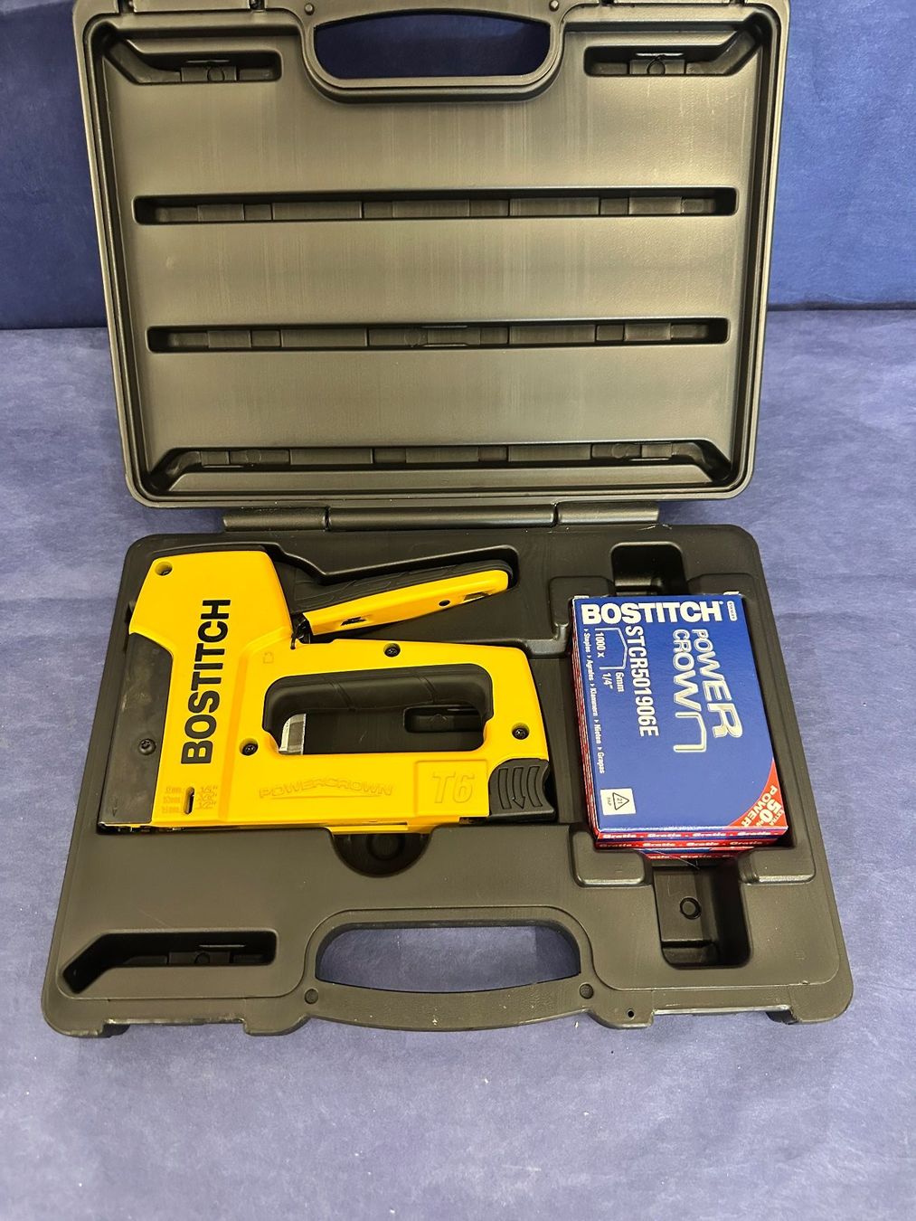 Bostitch Tutti gli attrezzi: BOSTITCH PC8000 Power Tacker – Nuovo (secondo la descrizione) da Liestal venduto da FuV01 1