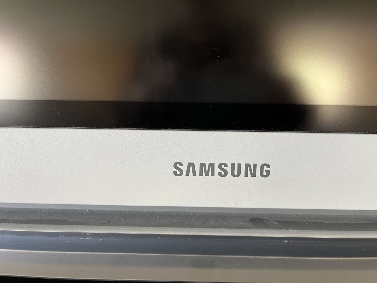 Ecrans: Samsung Flipboard Touchscreen Display 55 Zoll gebraucht – D'occasion à Langwies par ann_n88c 1