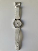 Orologio Swarovski da donna, cinturino in pelle bianco.