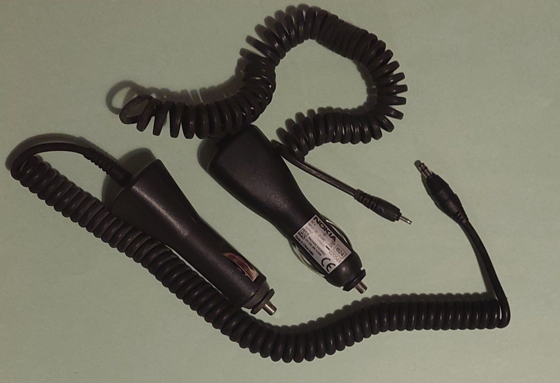Nokia Kabel: 2 verschiedene Nokia Handy-Ladekabel fürs Auto – Gebraucht aus Immensee von Djinny