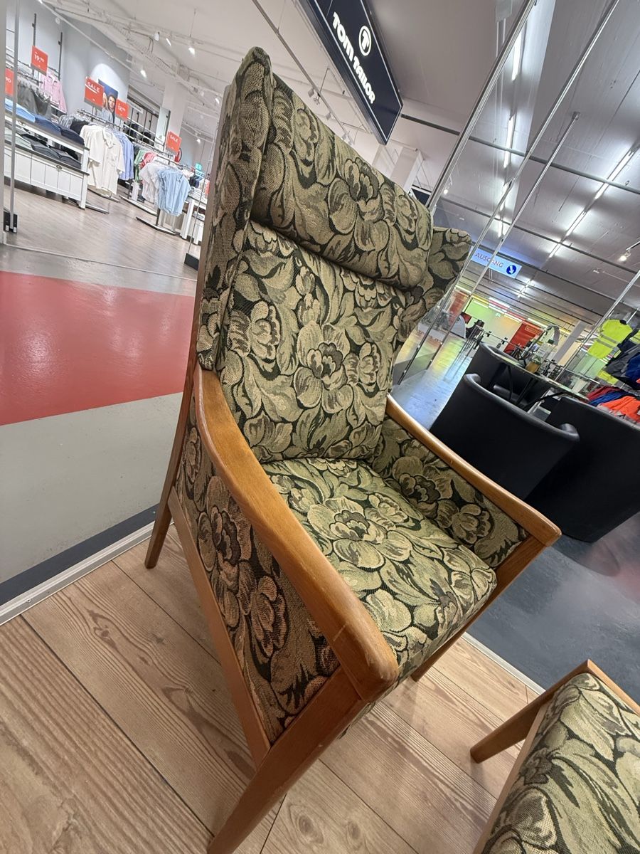 Poltrone: Original Casala Ohrensessel mit Hocker – Usato da Fulenbach venduto da Annie.s_Mid_Century 3