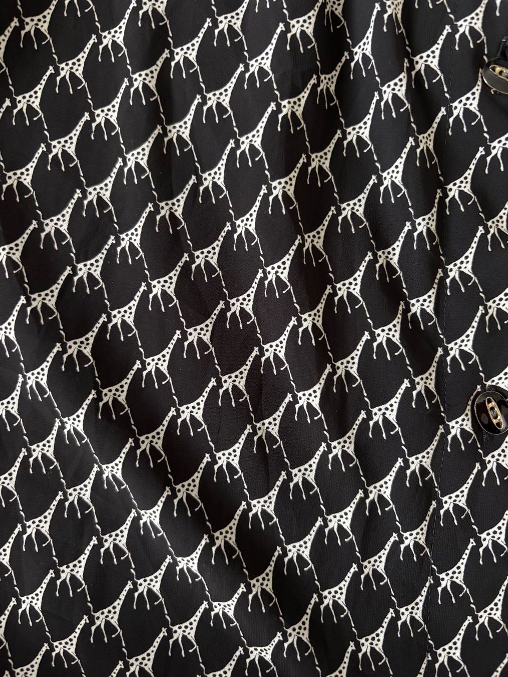 Camicette: Coole Bluse mit Giraffen-Muster – Nuovo (secondo la descrizione) da Tägerwilen venduto da vivlara 1