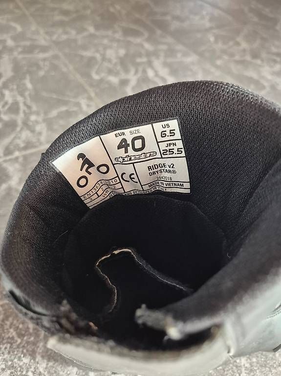 Herrenschuhe: Motorradstiefel Gr.40 – Gebraucht aus Vinelz von Mon_c5cg 1