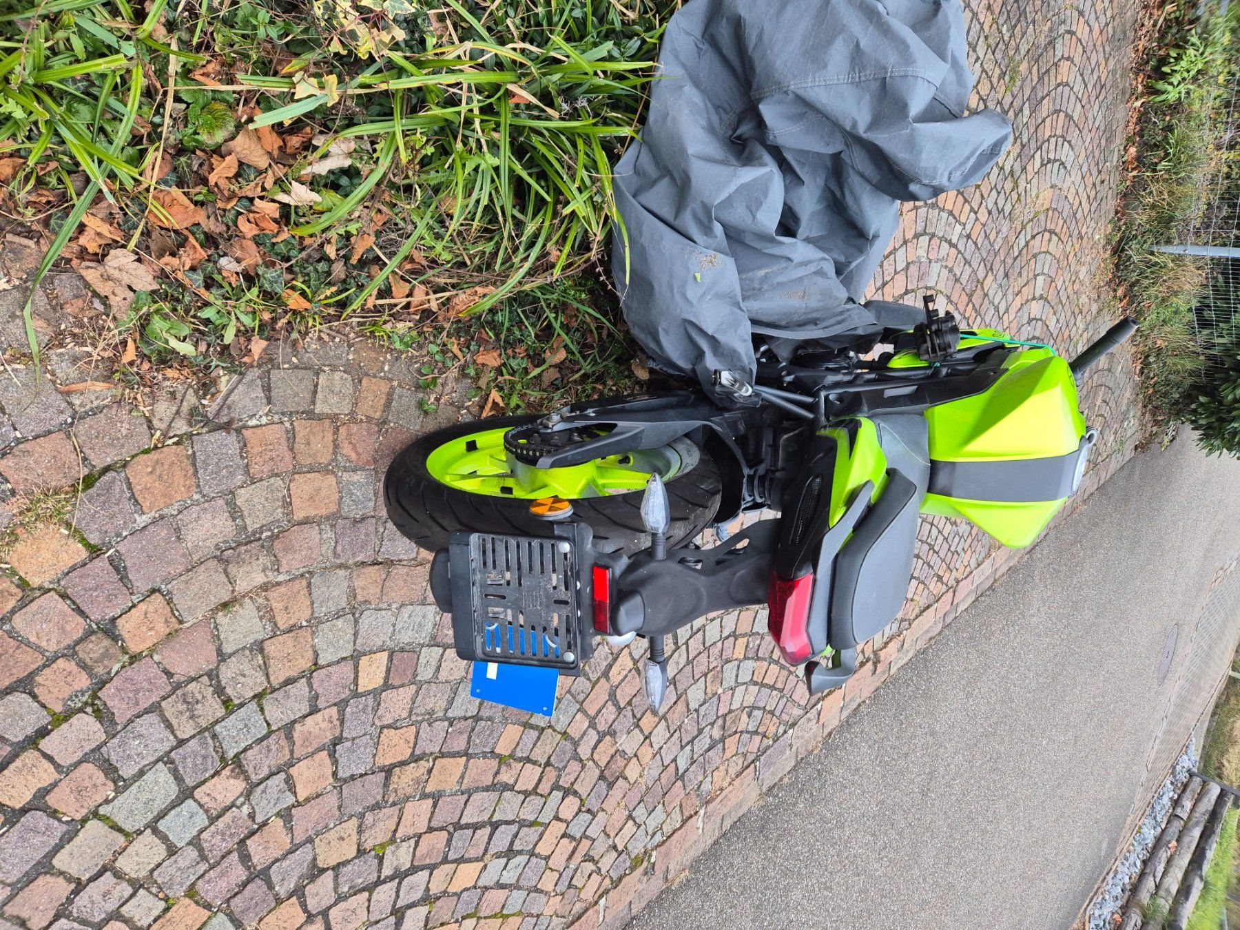 Benelli Strasse: Benelli BN125 Unfallfahrzeug – Defekt aus Rickenbach BL von JeroBru 2