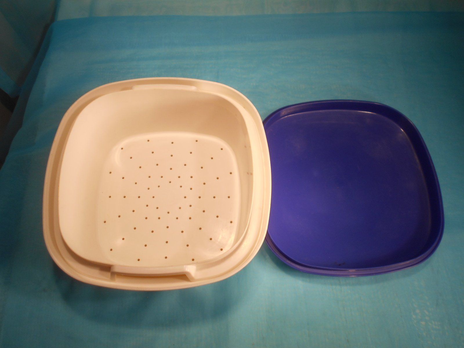 Tupperware Recipients et similaires: Tupperware Multiserver mit Sieb, blau-weiss – D'occasion à Bellach par JingleCherry 2