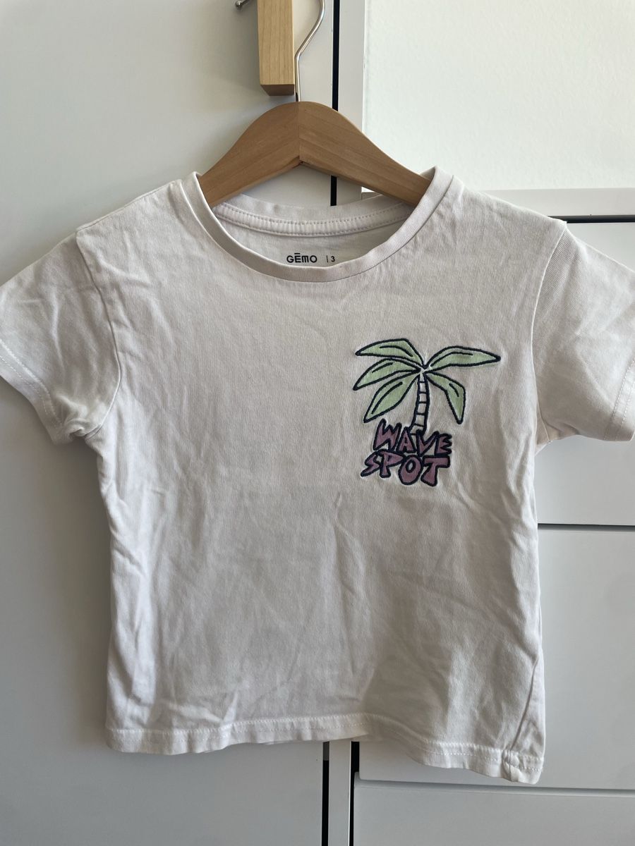 Camicie, T-shirt & Polo: Gr. 98 t-shirt – Usato da Wädenswil venduto da flo8820