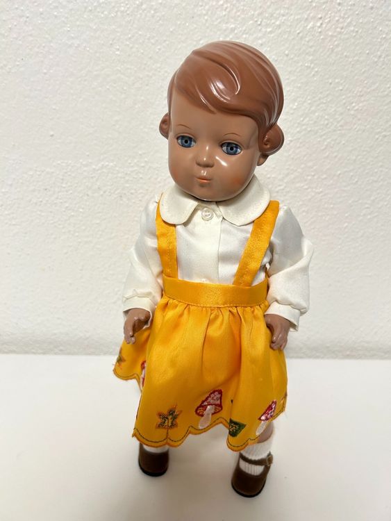 Poupée de collection Schildkröt vinyle Bella doll 33 cm. Excellent état