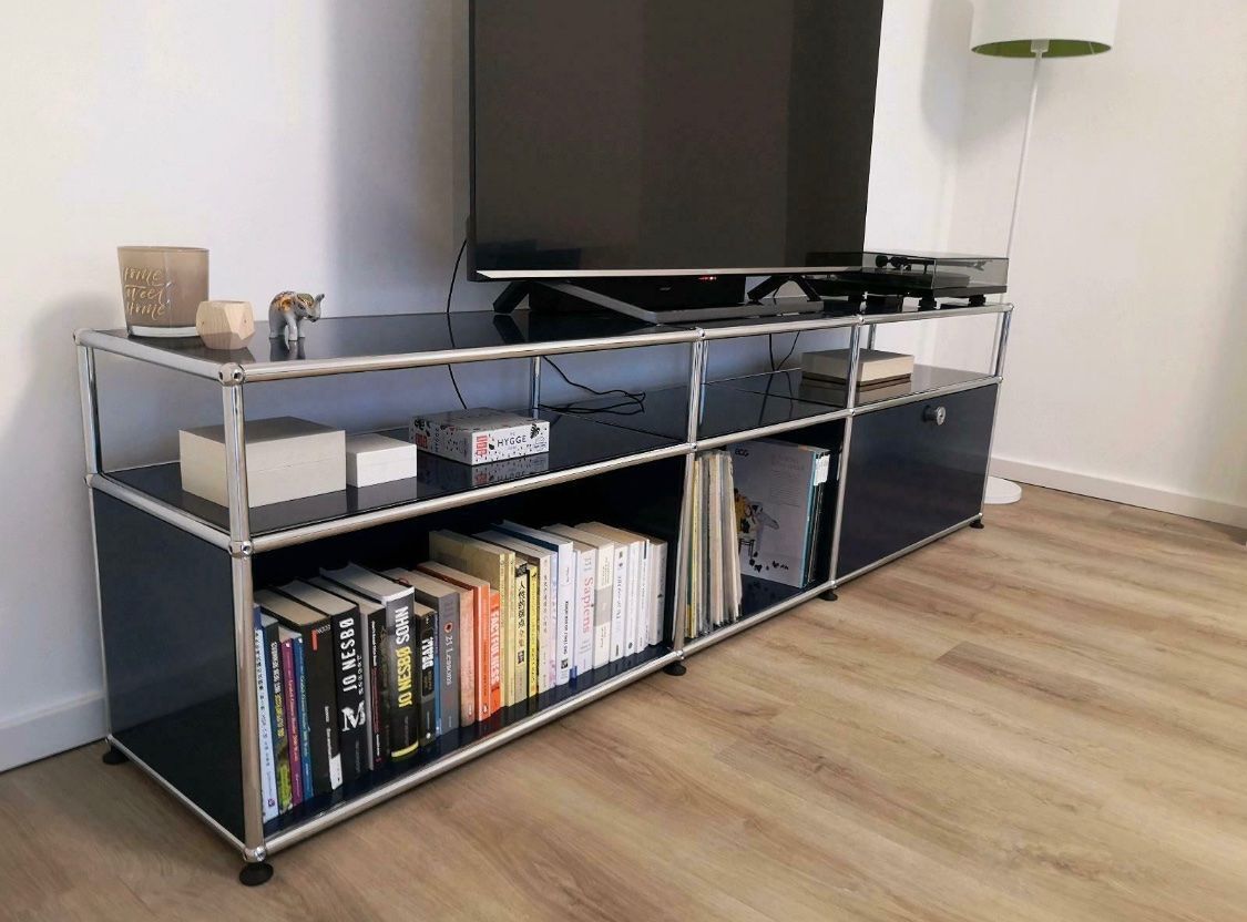 USM Mobili TV: USM Haller TV-Board Schwarz – Usato da Opfikon venduto da lula21 1