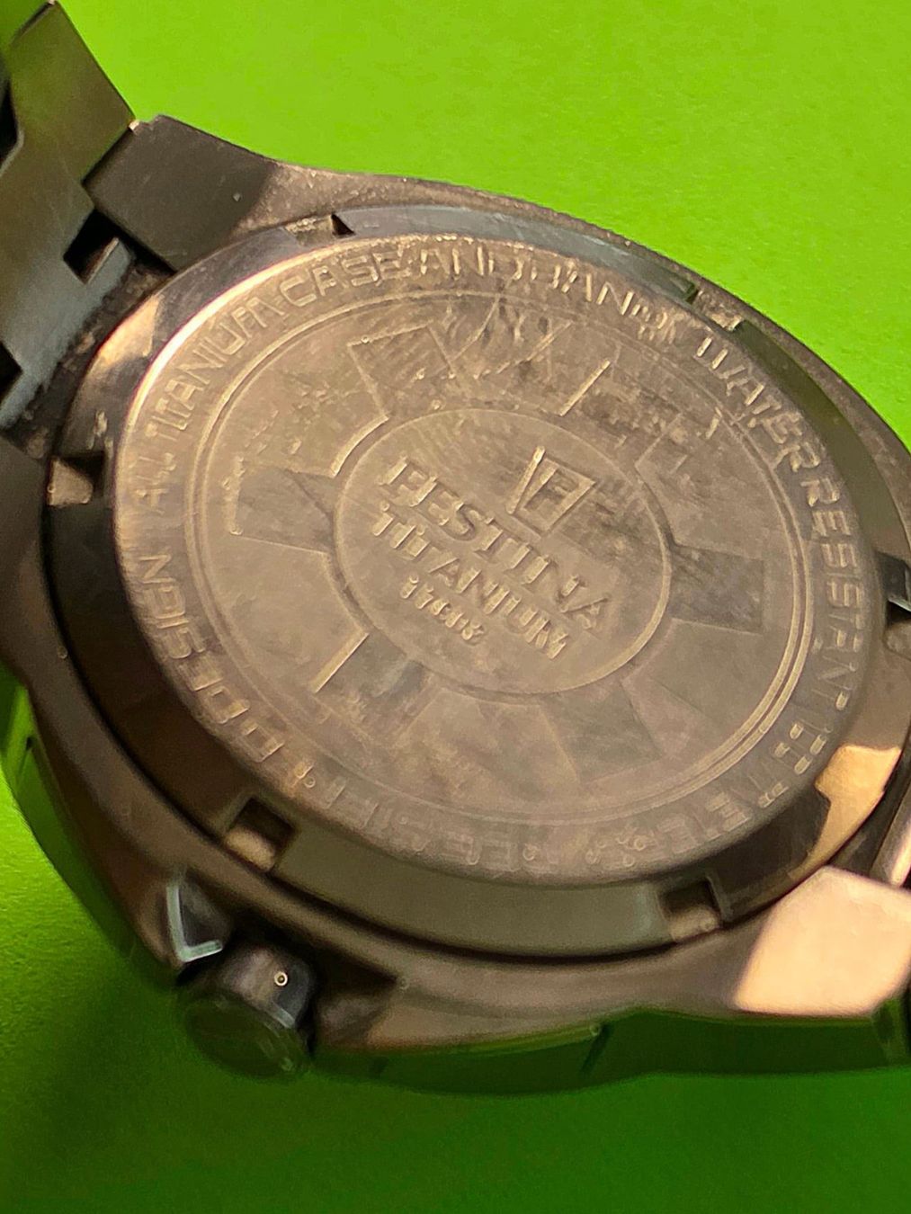Festina Orologi: FESTINA TITANIUM CHRONOGRAPH DIVERS ORANGE DIAL 100M PROFESS – Usato da Neftenbach venduto da Taschen-Uhren 4