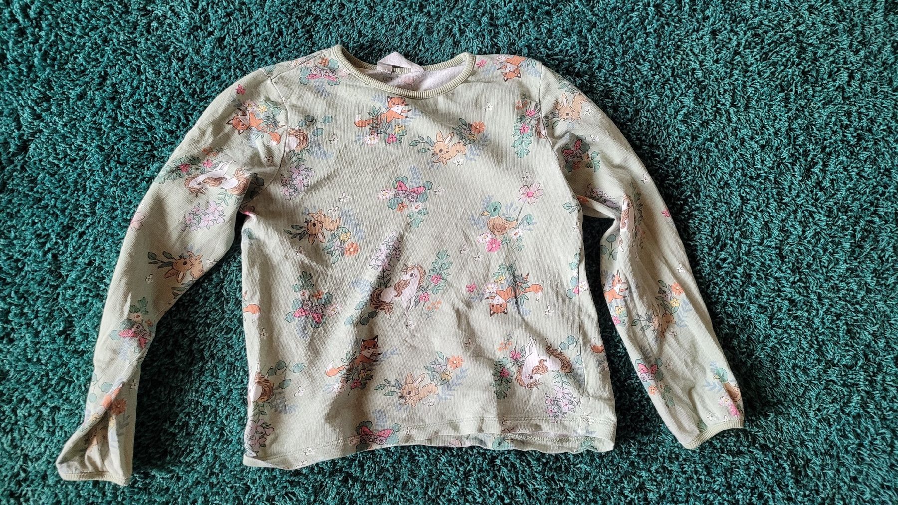 H&M Blusen, T-Shirts & Tops: H&M Langarmshirt Gr. 134/140 – Gebraucht aus Warth von aussieaussie