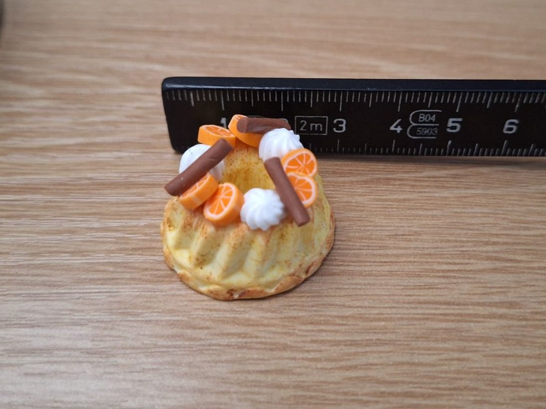 Maisons & Meubles de poupées: Orangen Gugelhupf Handgemacht – Neuf (Voir description) à Zürich par HandmadeTinyFood 1