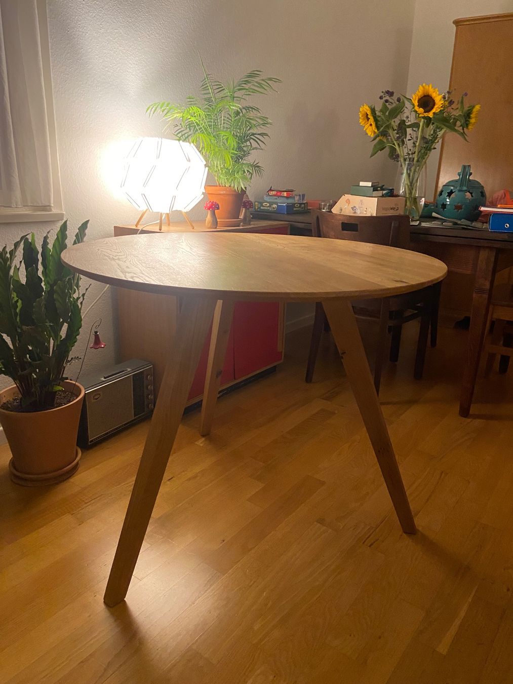 Tables: Runder Holztisch – D'occasion à Zürich par jul_mx8k 1