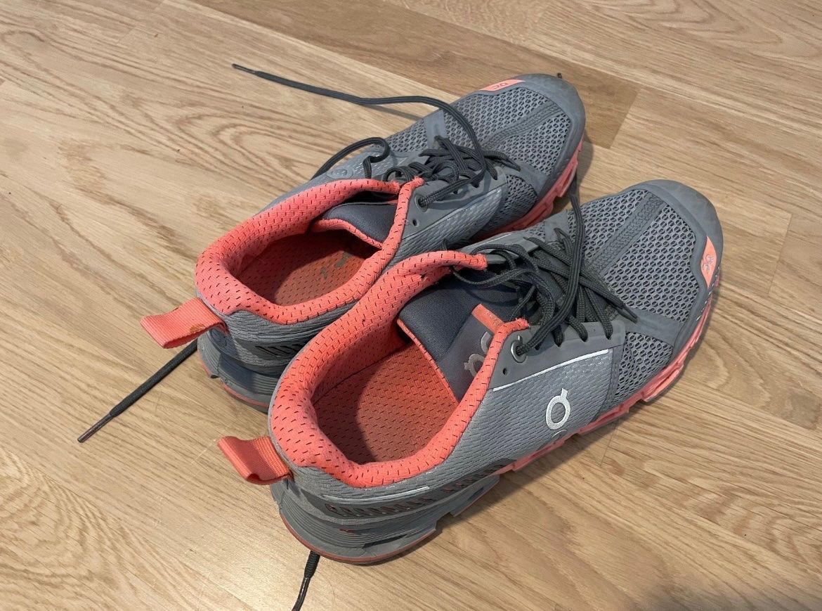 On Scarpe da donna: On Schuhe 39 – Usato da Cham venduto da deb_9g9k 1