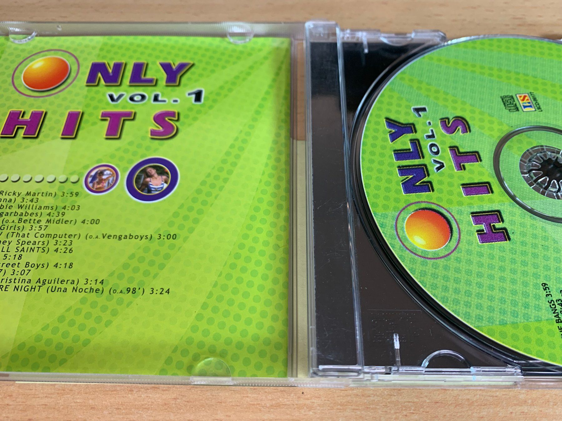 CDs: Only Hits Vol. 1 – Gebraucht aus Rikon im Tösstal von Alpenmutz 2