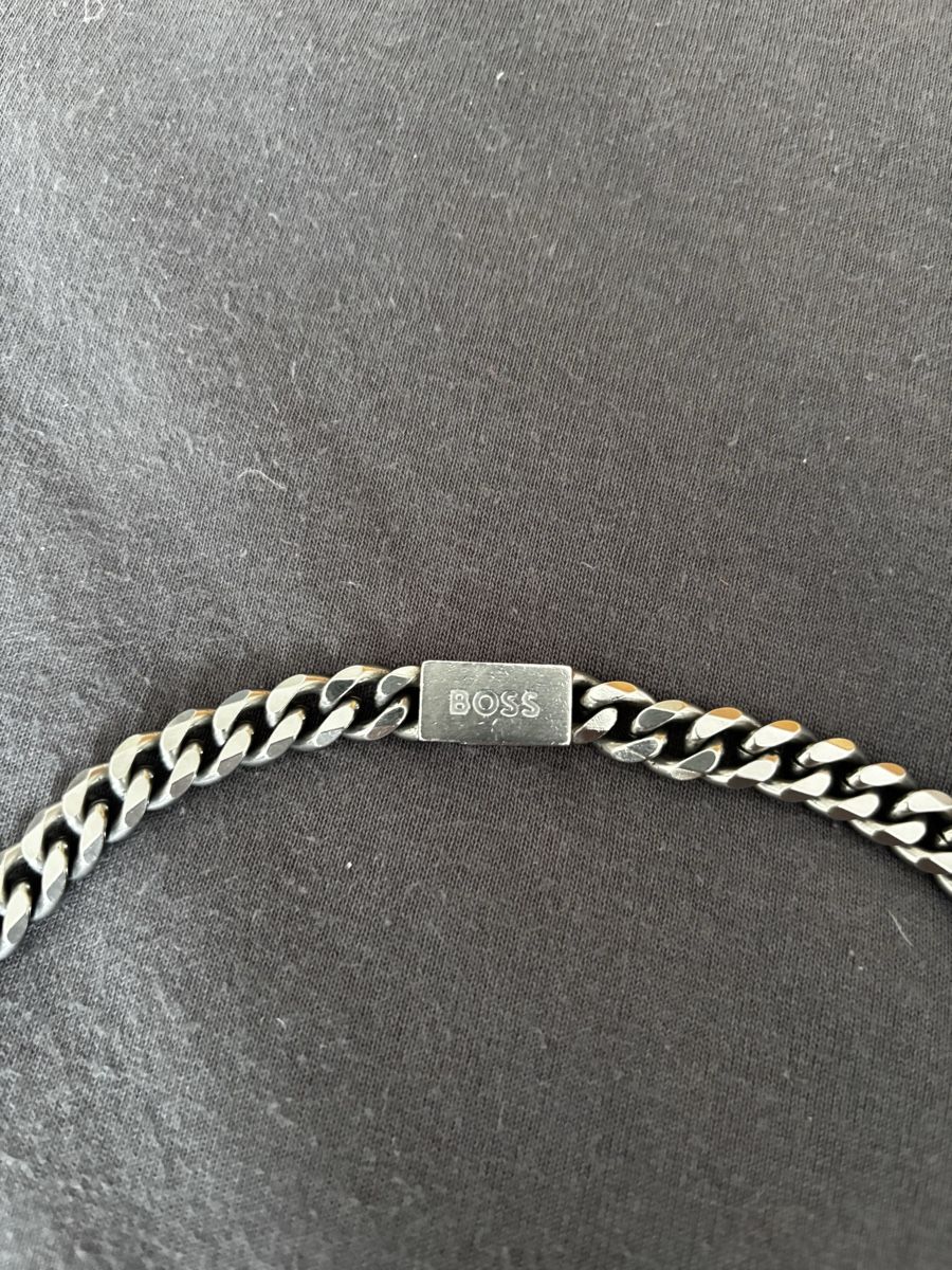 Hugo Boss Catenine: Orginale Hugo Boss Halskette – Nuovo (secondo la descrizione) da Mauren venduto da mar_zwh8 1