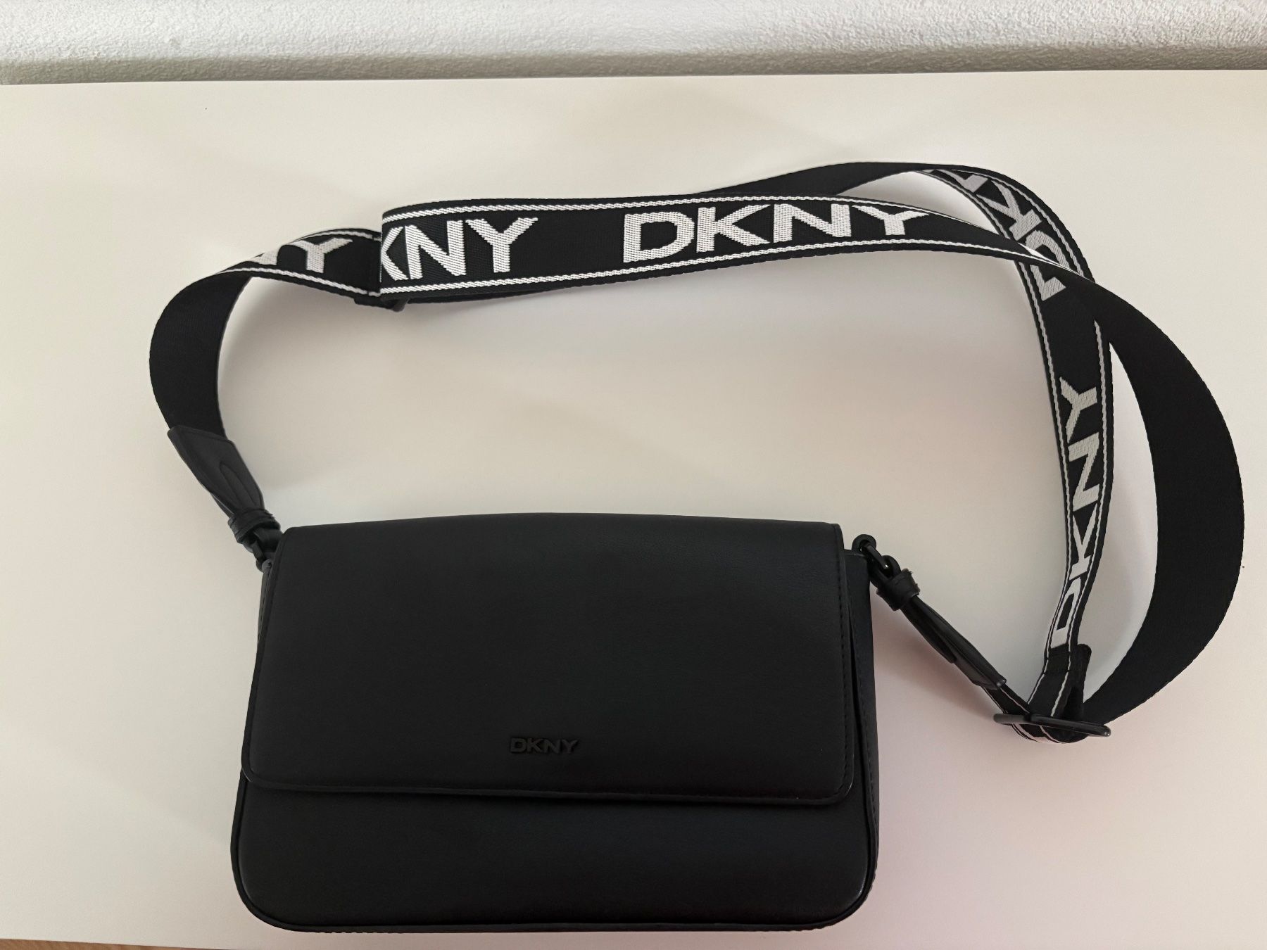 DKNY Borse da donna: Umhängetasche Crossbody DKNY – Nuovo (secondo la descrizione) da Reinach BL venduto da Er1k93