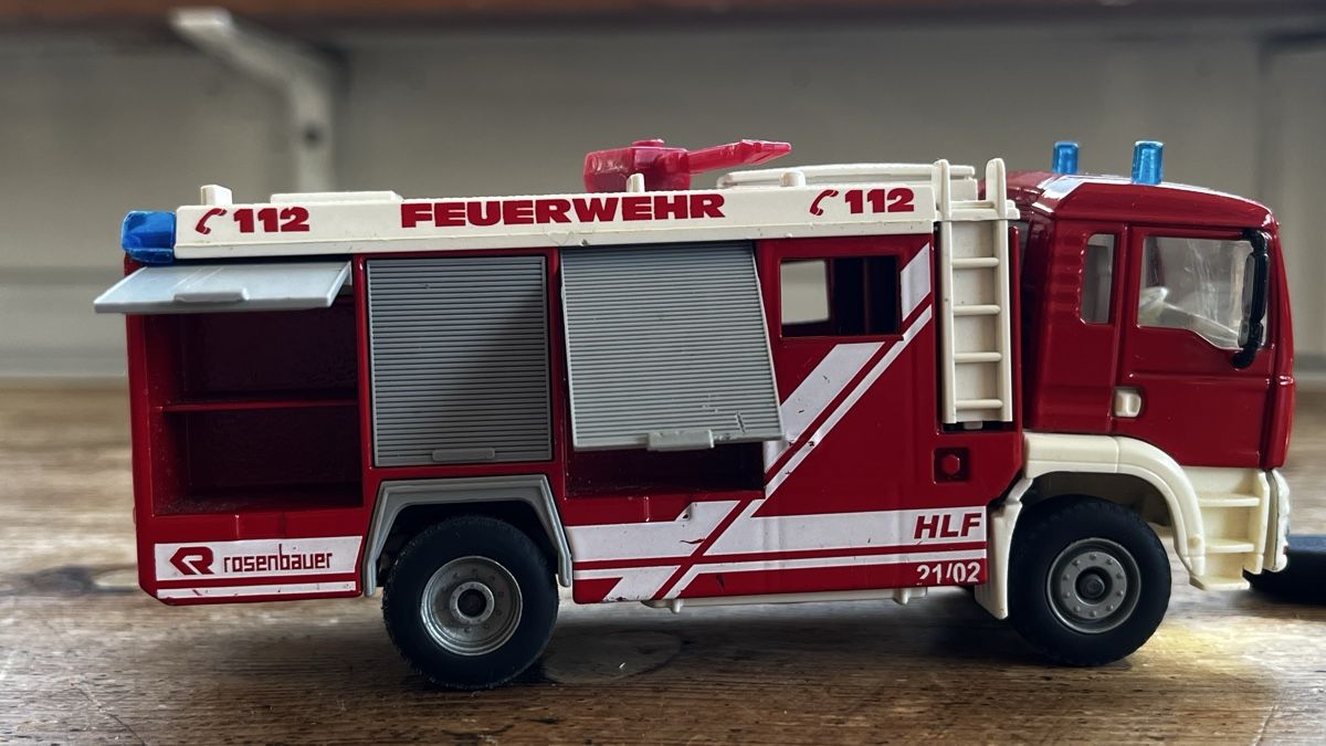 Siku Modellini d'auto: Siku 2101 Feuerwehr – Usato da Ennetbaden venduto da teo_yg9s 5