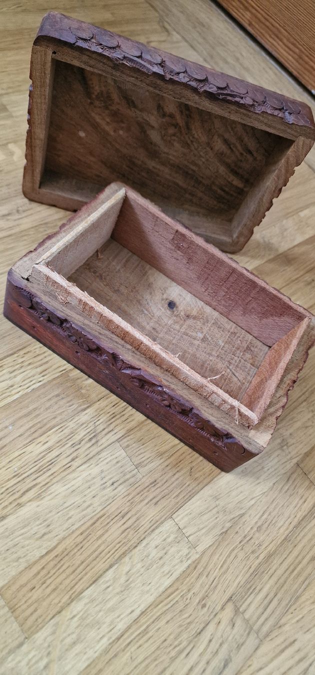 Alle Dekorationen: Holzschachtel verziert – Gebraucht aus Romanshorn von REALJessiB 2