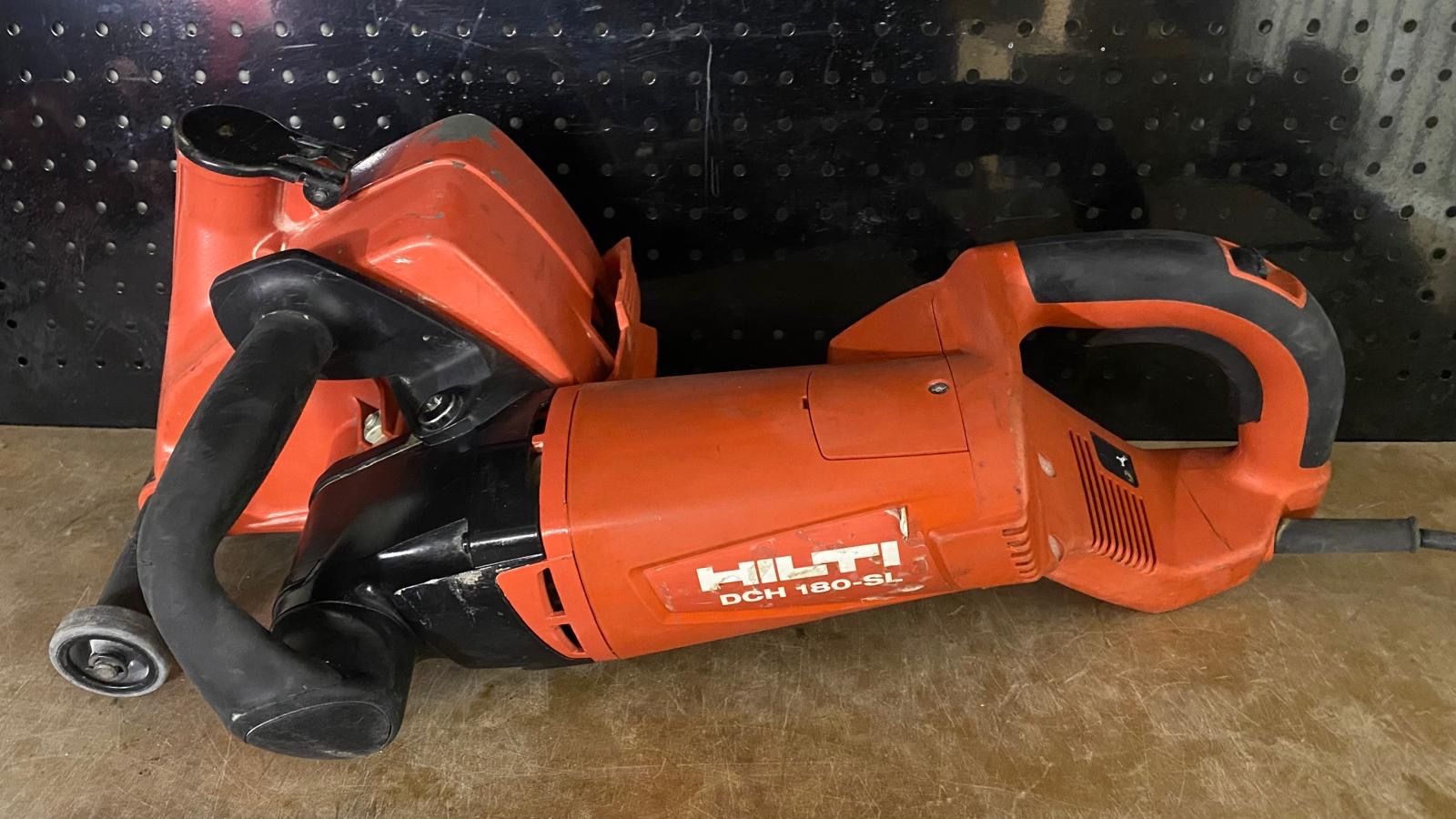 Alle Maschinen: Rainureuse/Schlitzgerät Hilti DCH 180 SL – Gebraucht aus Echallens von ZeniniOutillage