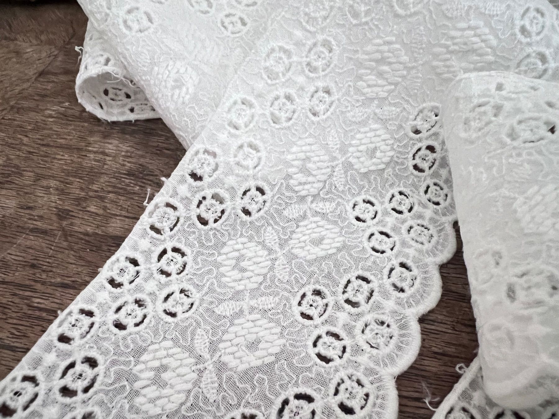 Tessuti: Alte St. Galler Spitzen - Shabby – Nuovo (secondo la descrizione) da Walzenhausen venduto da Cerna007 3