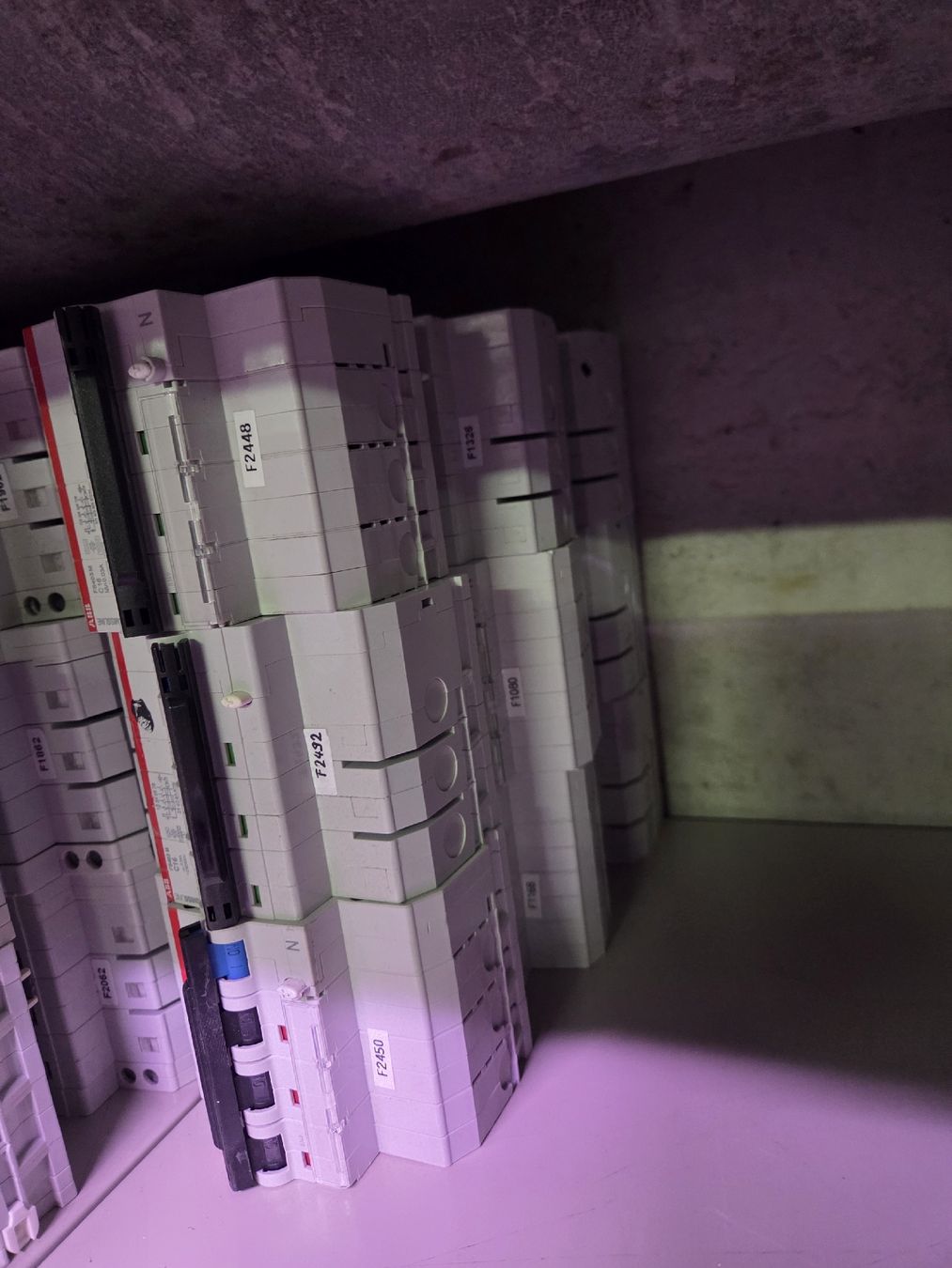ABB Interruttori: ABB Fehlerstromschutzschalter FS403M C16 FI/LS – Usato da Zürich venduto da eymen20 7